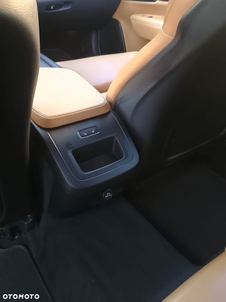 Volvo V90 Cross Country D4 AWD - 13