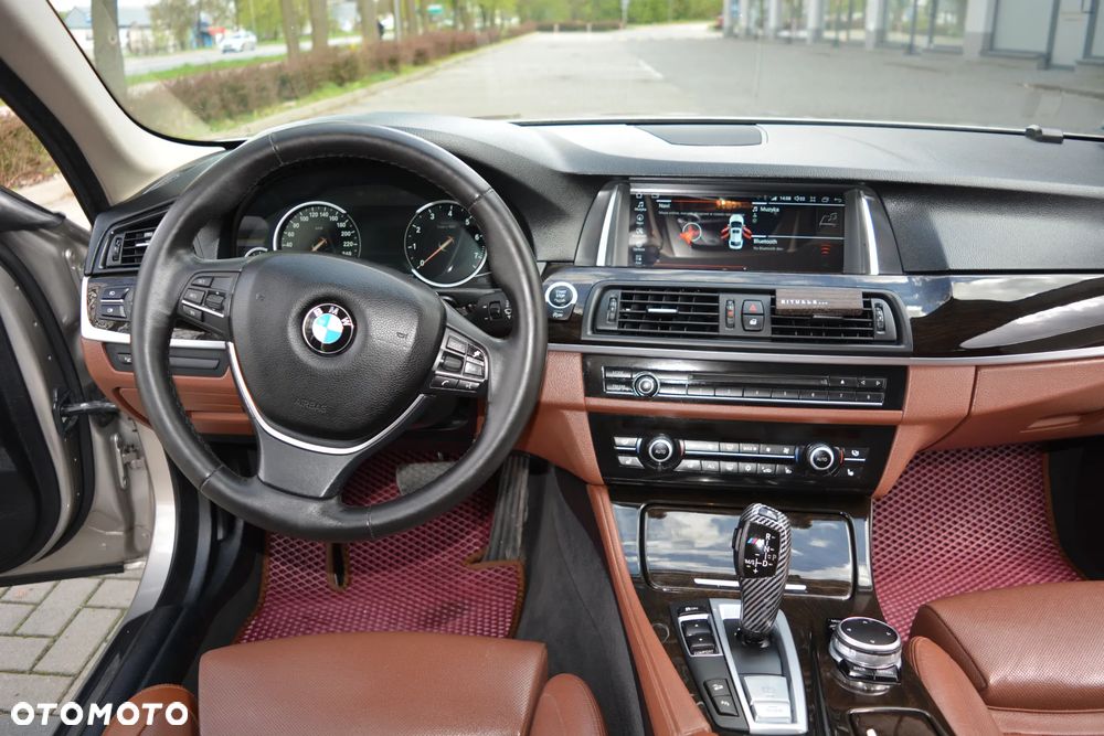 BMW Seria 5 528i xDrive Luxury Line - 20