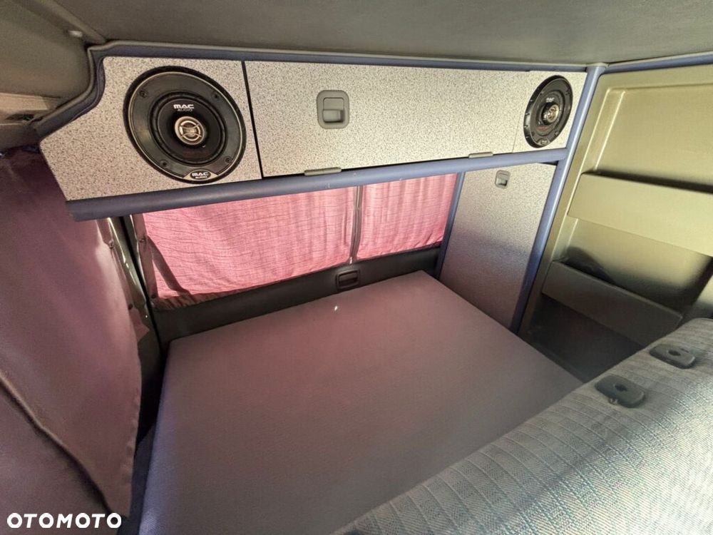 Volkswagen California - 14