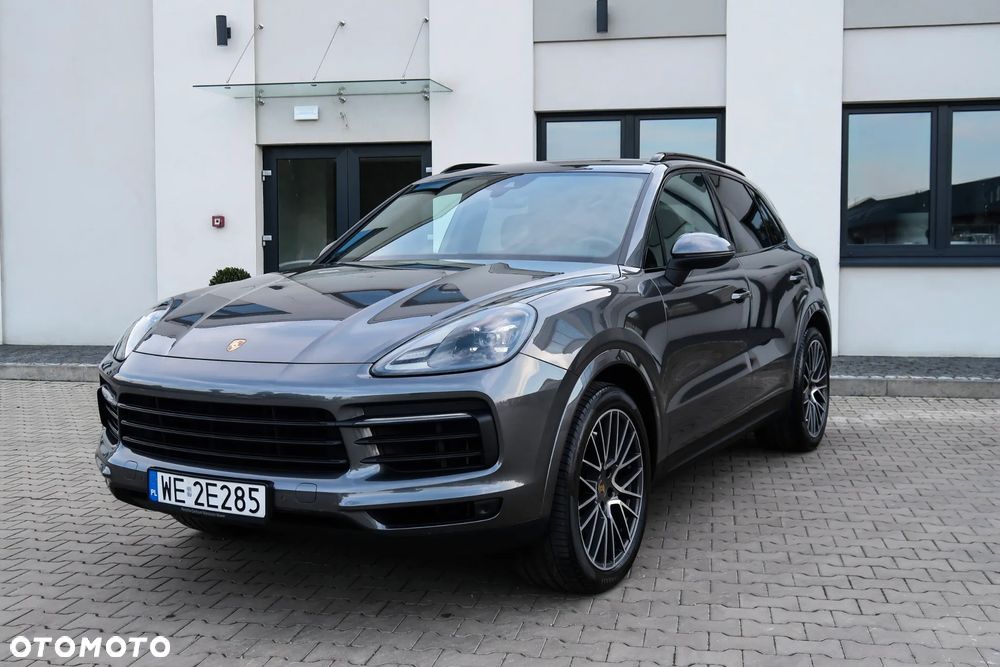 Porsche Cayenne Standard - 2