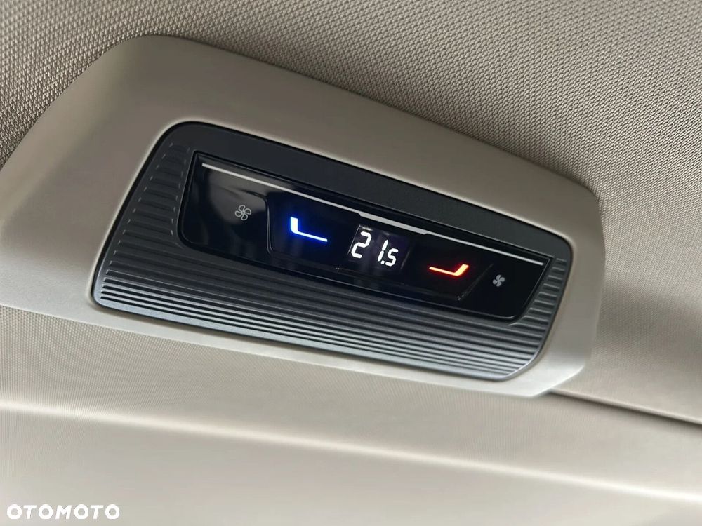Volkswagen Multivan 1.4 TSI eHybrid PHEV 160kW L2 Life DSG - 37
