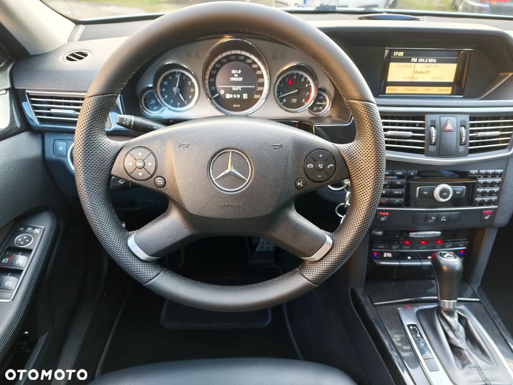 Mercedes-Benz Klasa E - 18