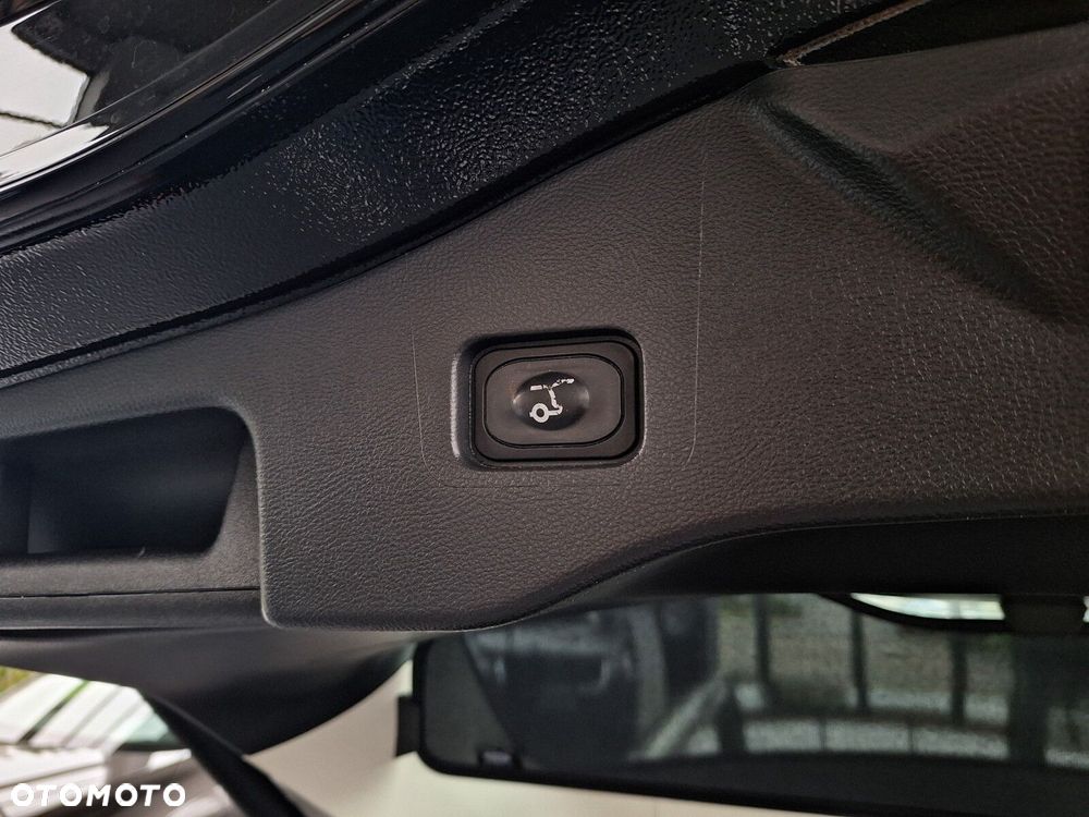 Ford Mondeo 2.0 EcoBlue Trend - 17