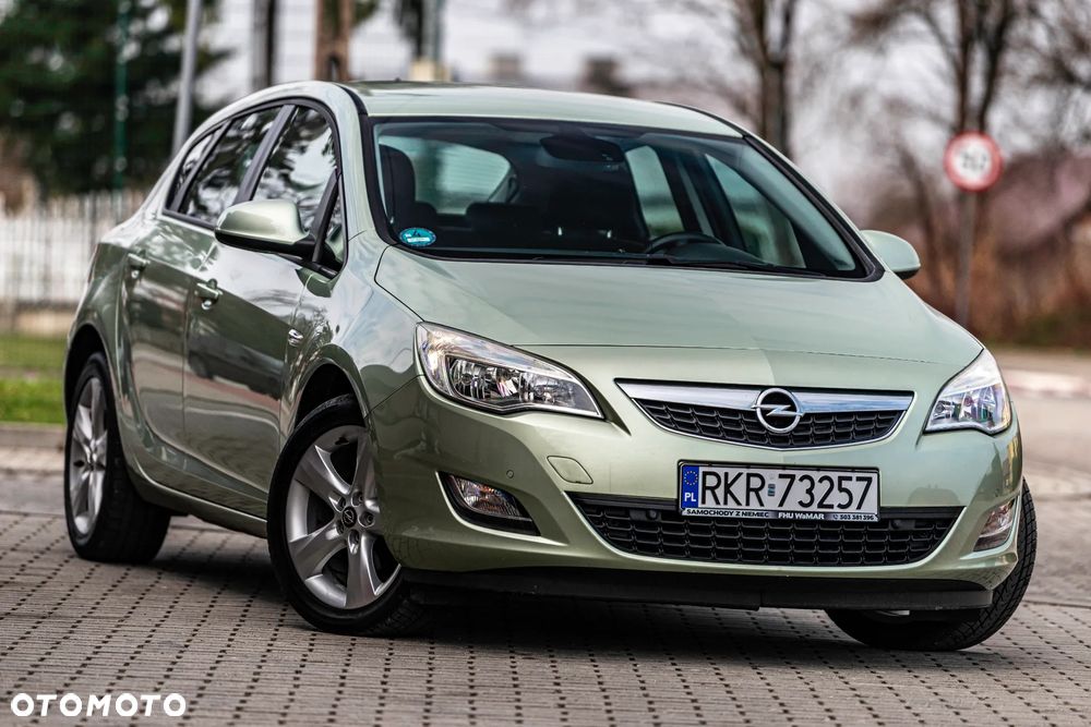 Opel Astra 1.4 Turbo - 2