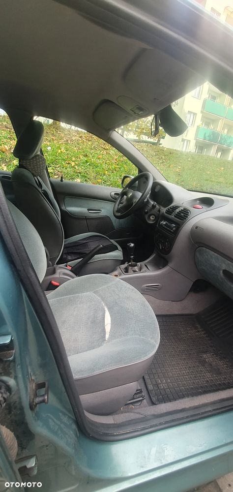 Peugeot 206 - 8