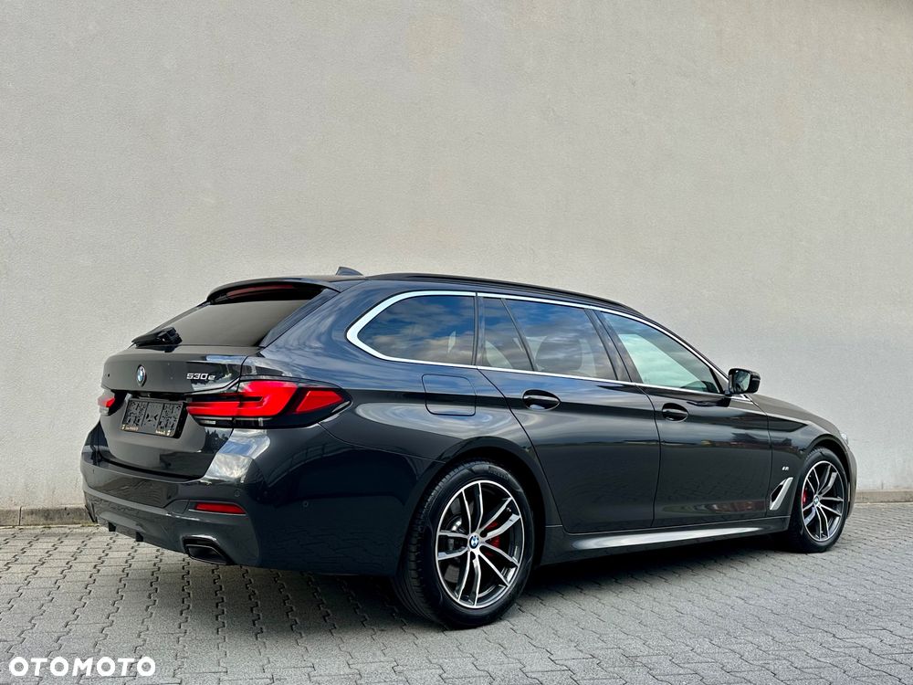 BMW Seria 5 530e xDrive M Sport sport - 13