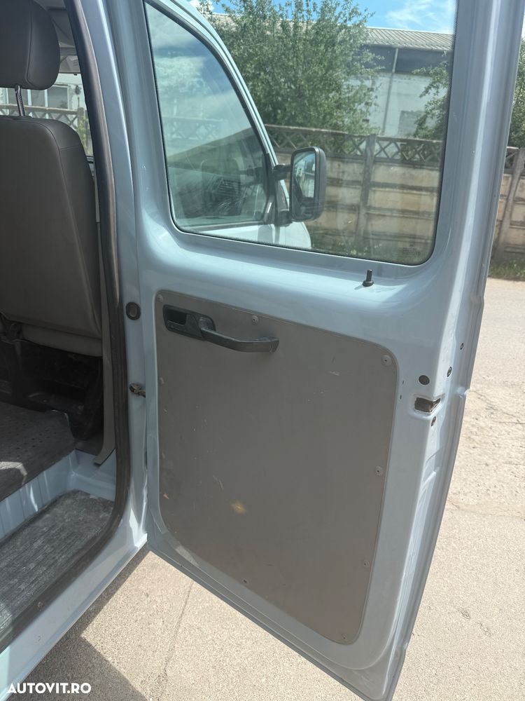 Volkswagen Transporter - 7