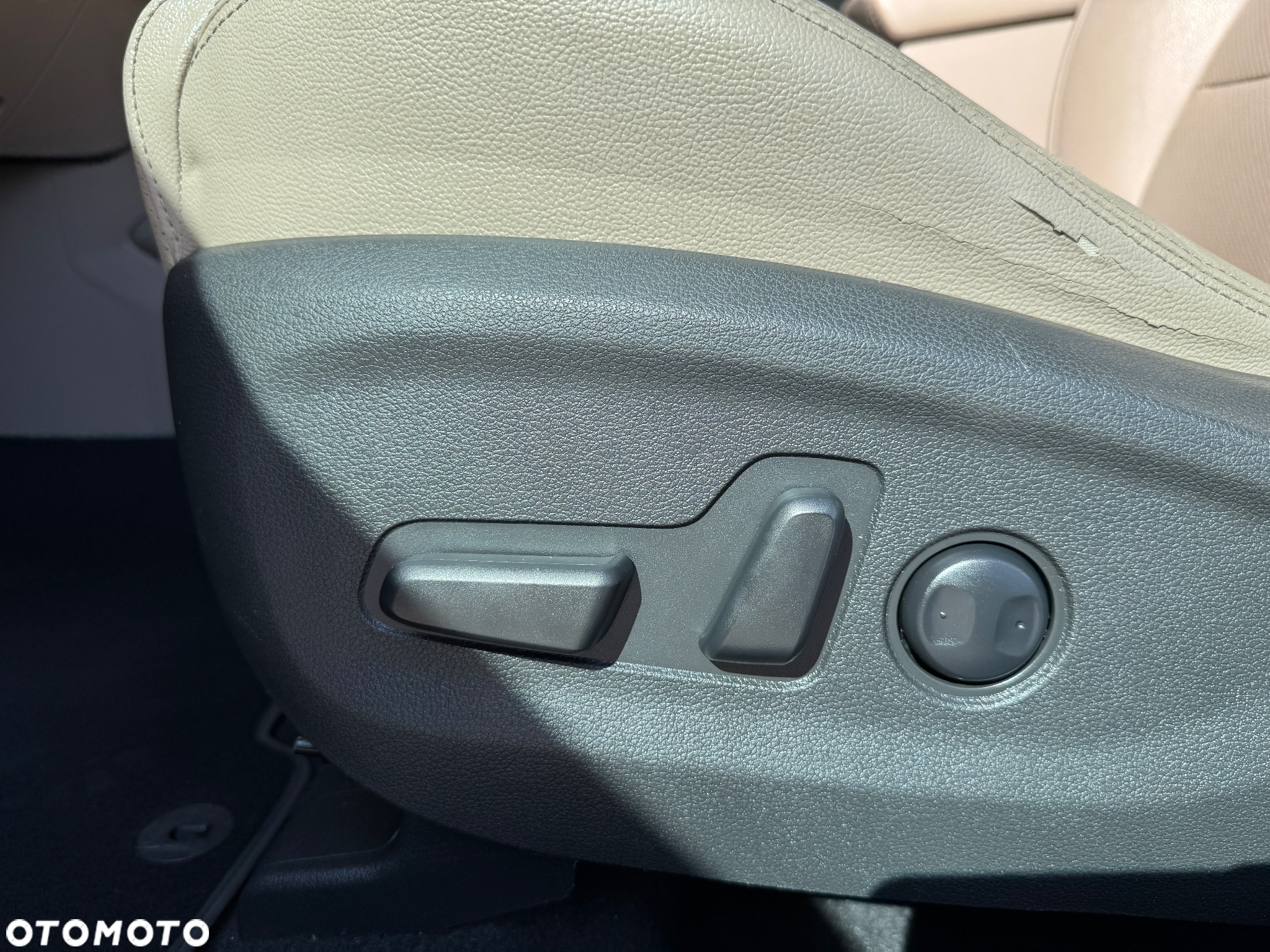 Hyundai Tucson blue 1.7 CRDi 2WD DCT Premium - 37