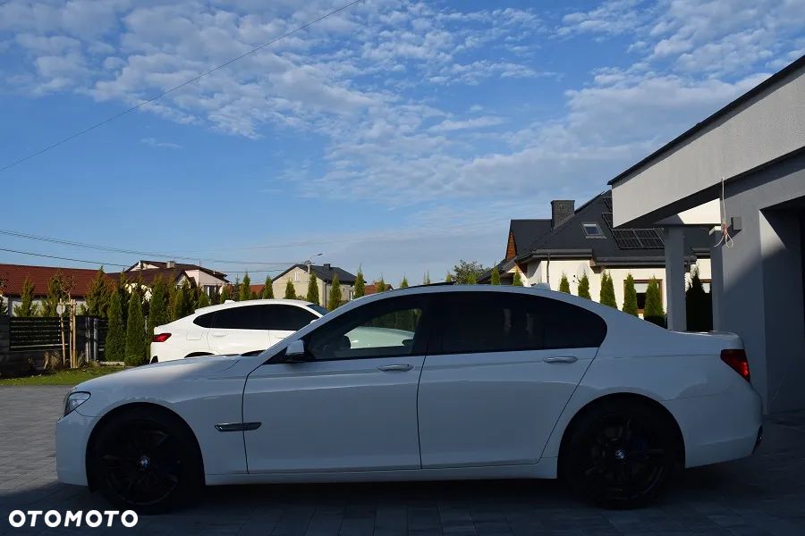 BMW Seria 7 740Li Edition Exclusive - 3