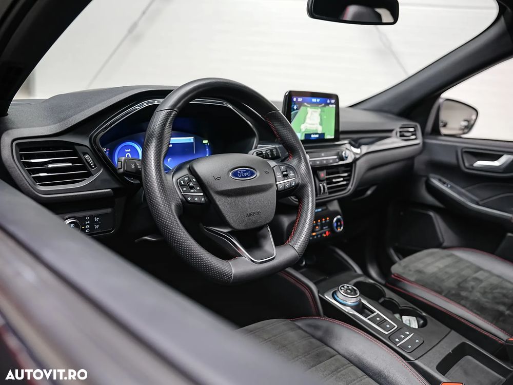 FORD Kuga 2023 — imagine 11
