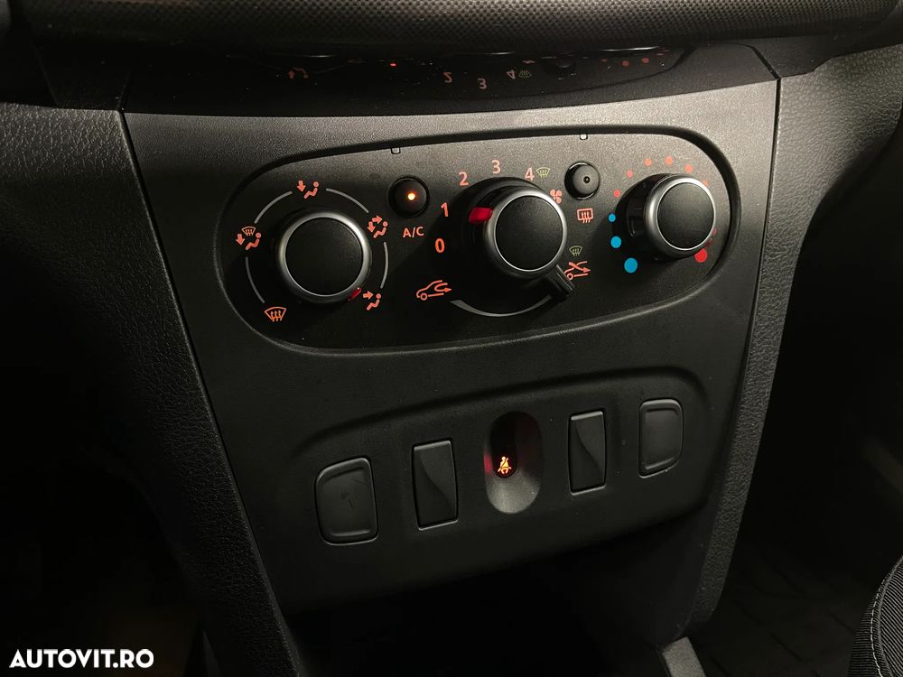 Dacia Logan 1.5 Blue dCi Laureate - 13