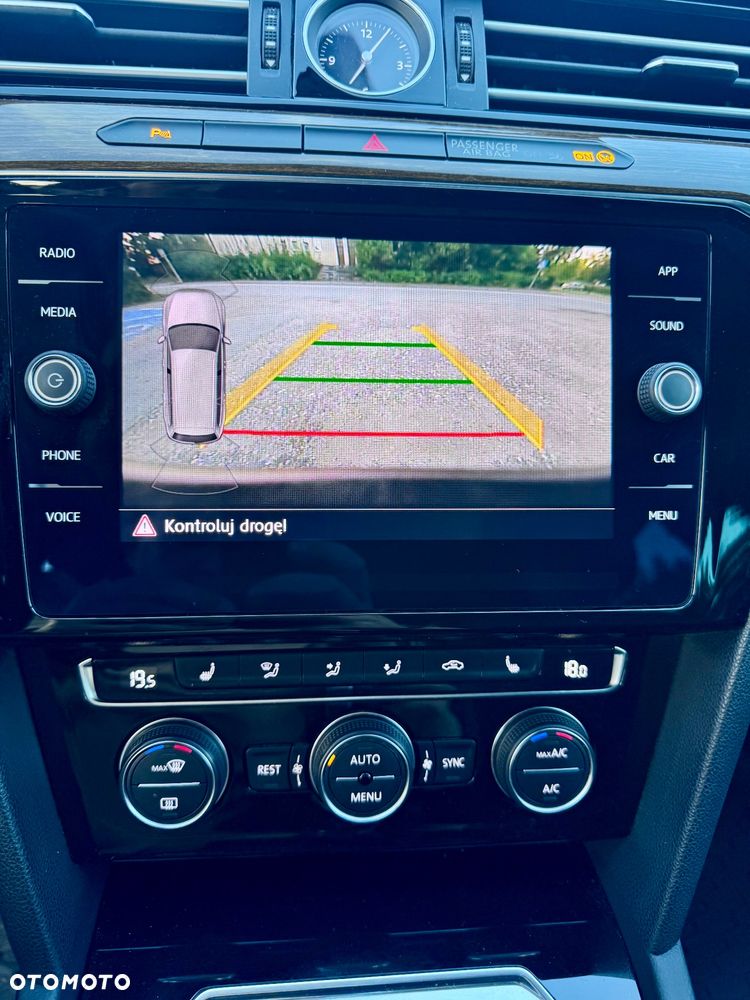 Volkswagen Passat - 35