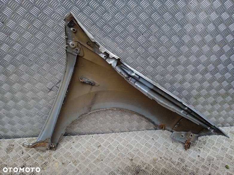 BŁOTNIK LEWY FIAT CROMA - 2