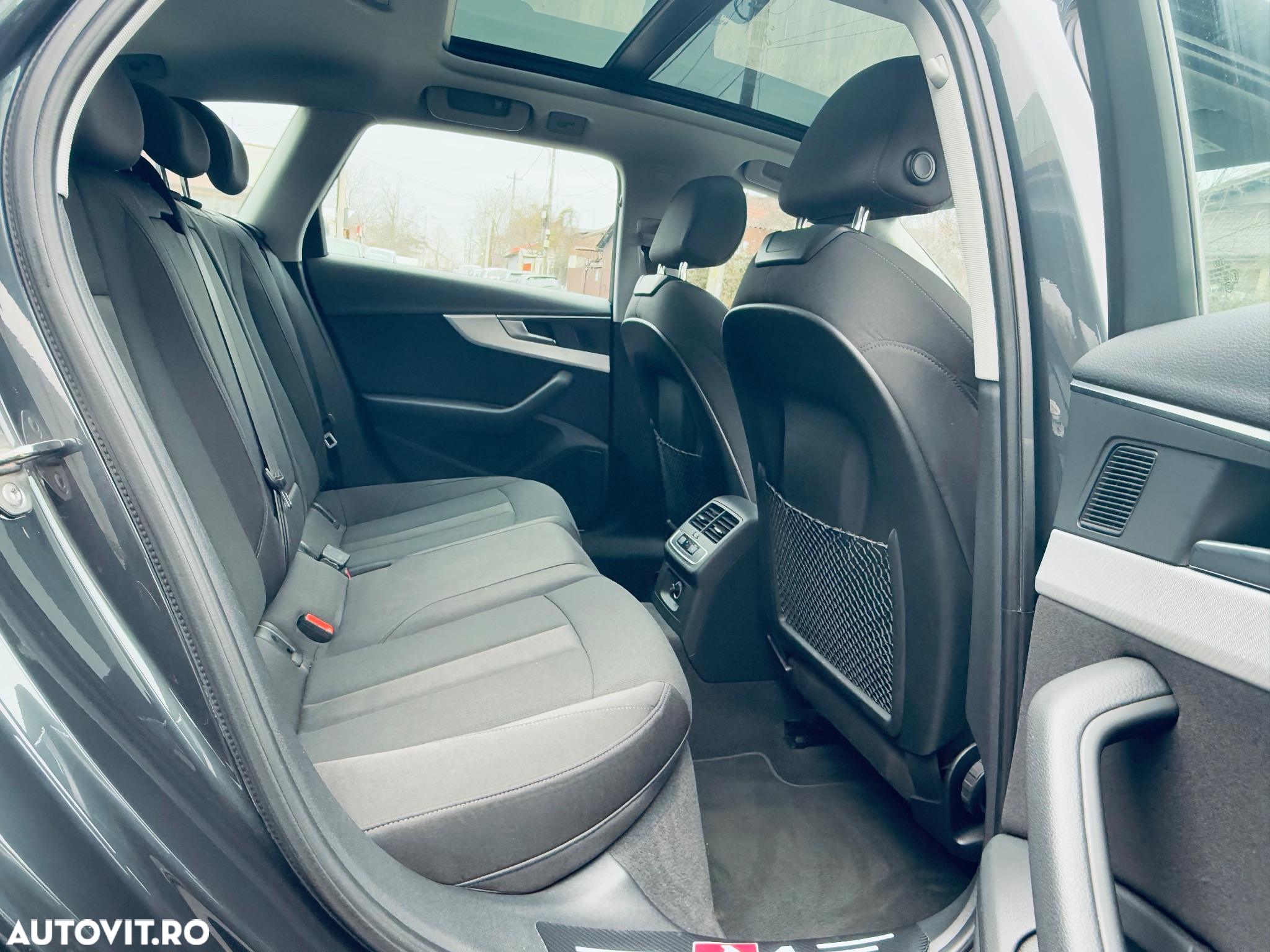 Audi A4 Avant 2.0 TDI ultra S tronic Design - 32