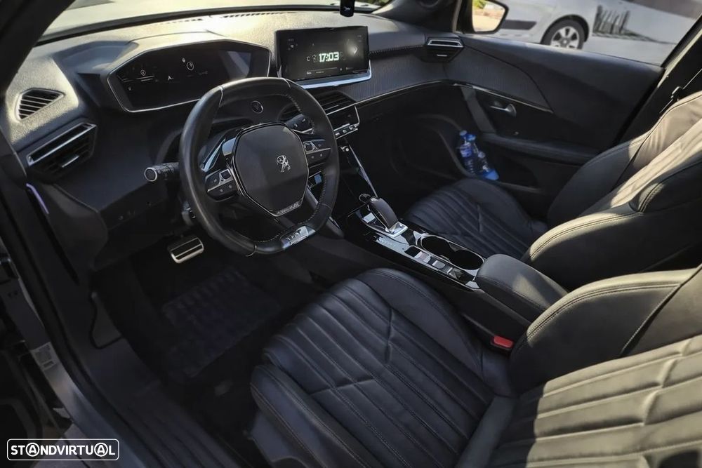 Peugeot e-2008 50 kWh GT Pack - 4