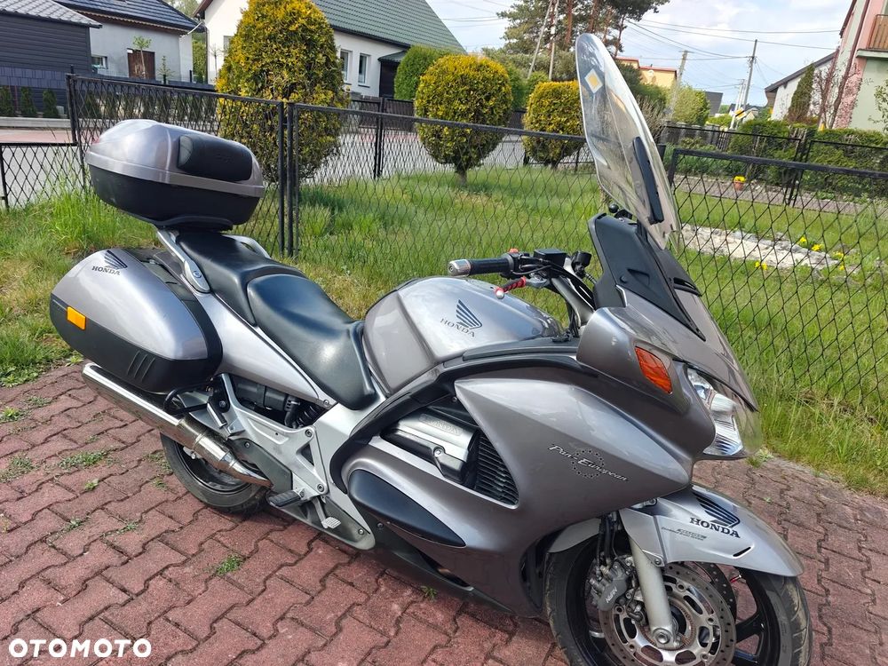 Honda ST - 2
