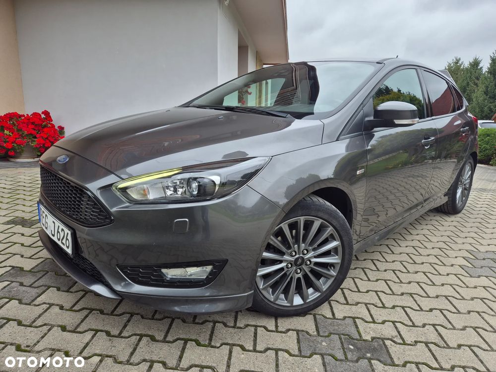 Ford Focus 1.0 EcoBoost ST-Line Black ASS