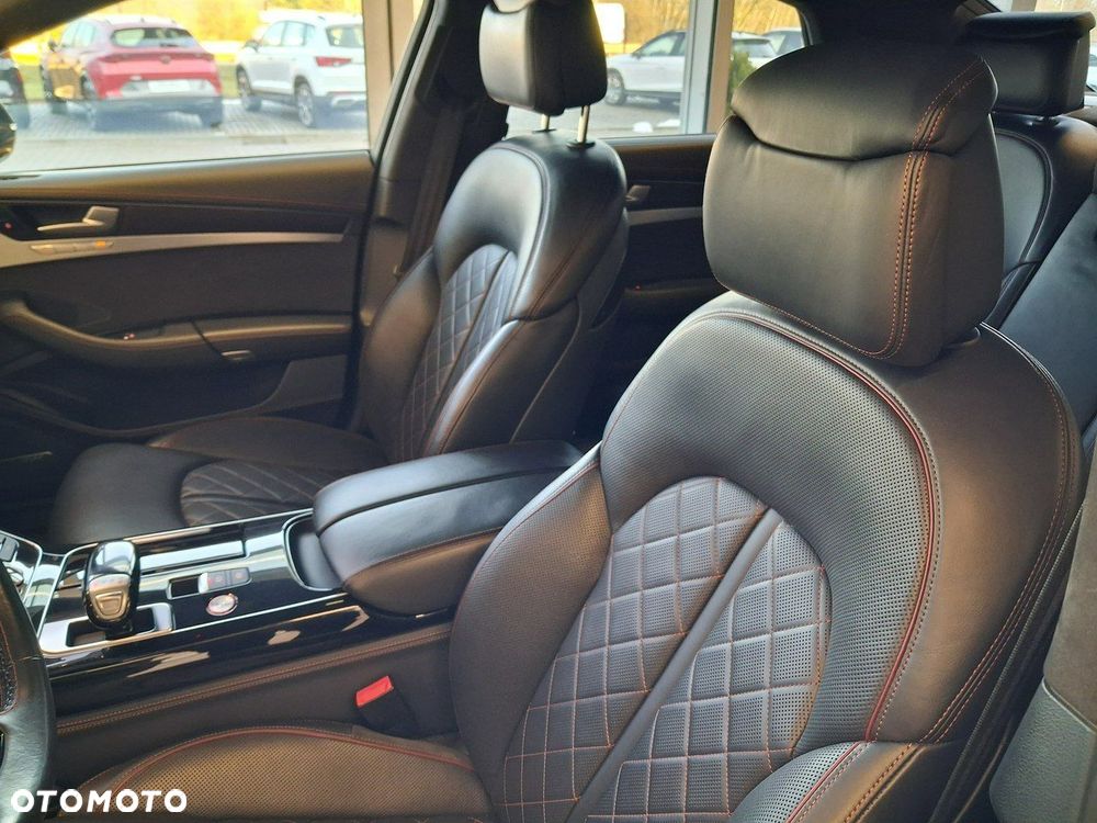 Audi S8 - 15