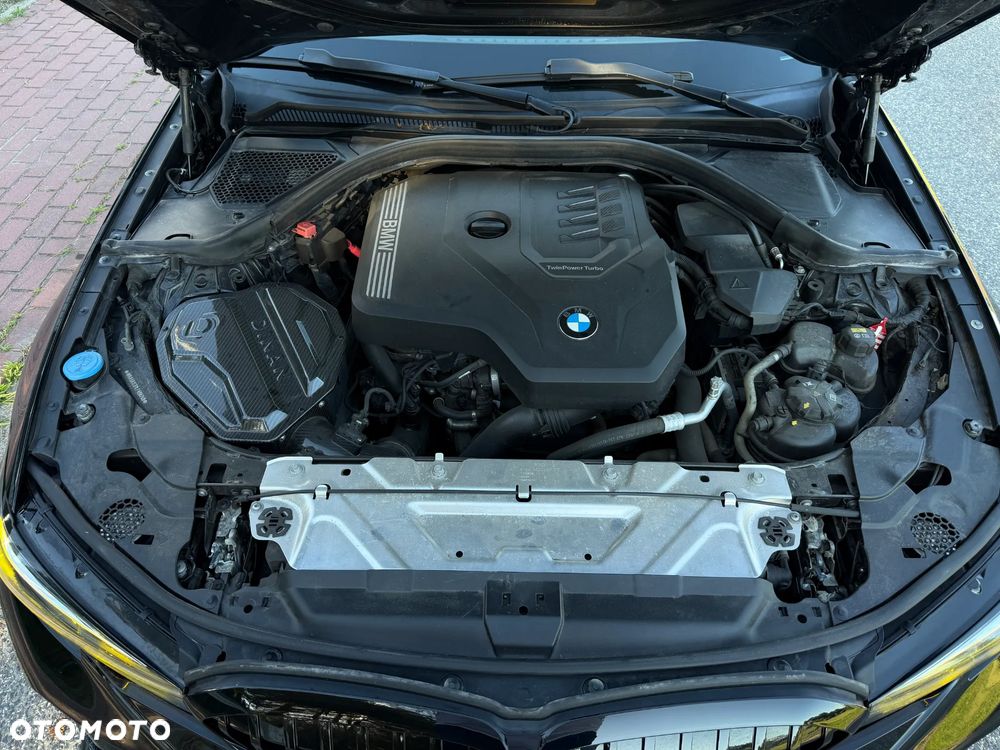 BMW Seria 3 330i M Sport - 19
