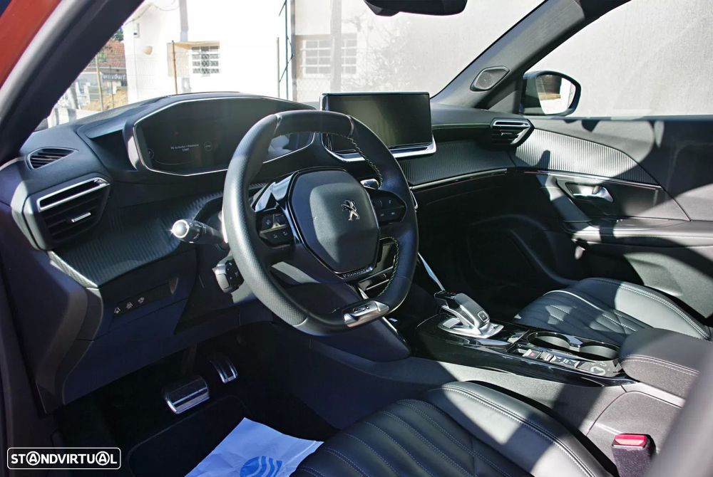 Peugeot 2008 1.2 PureTech GT Line EAT8 - 17