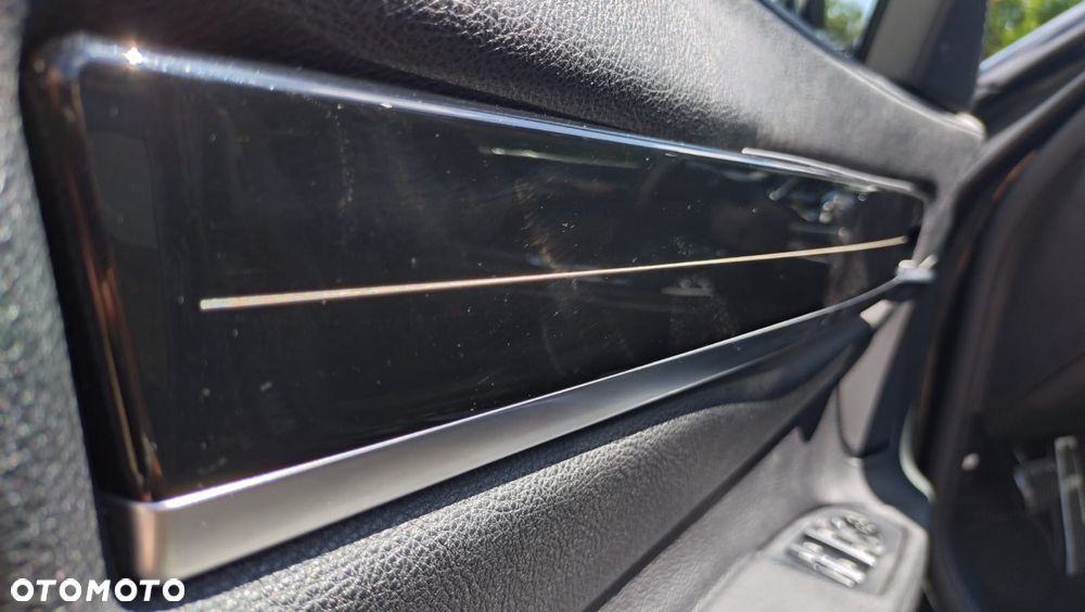 BMW Seria 7 750i xDrive - 6