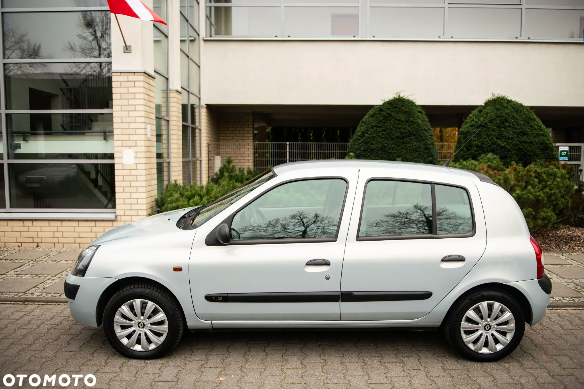 Renault Clio 1.2 Campus Authentique - 9