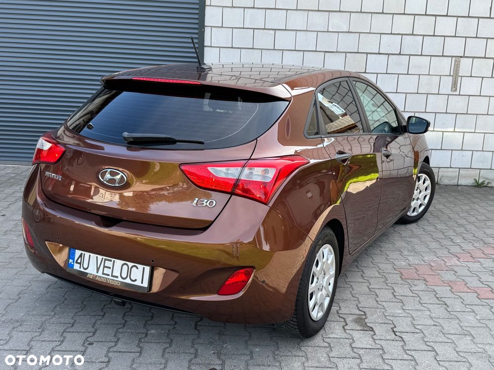 Hyundai i30 i30cw 1.4 Intro Edition - 16