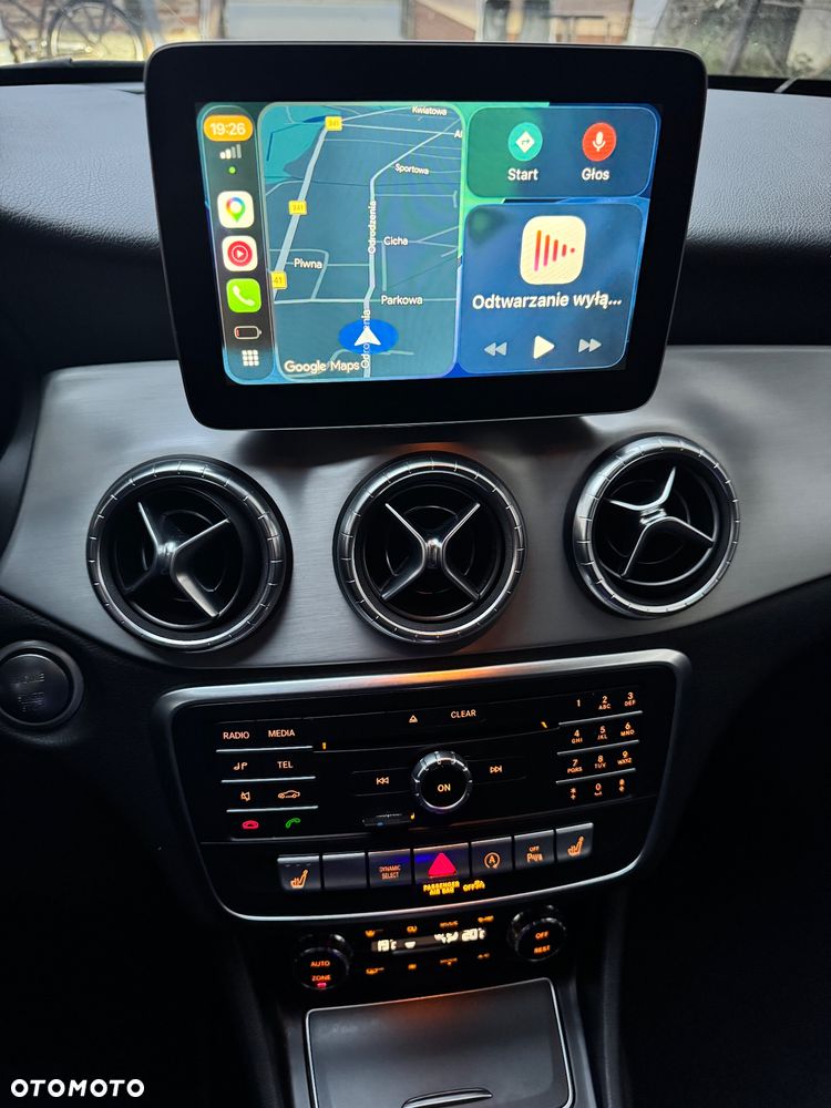 Mercedes-Benz CLA 220 4-Matic AMG Line - 11