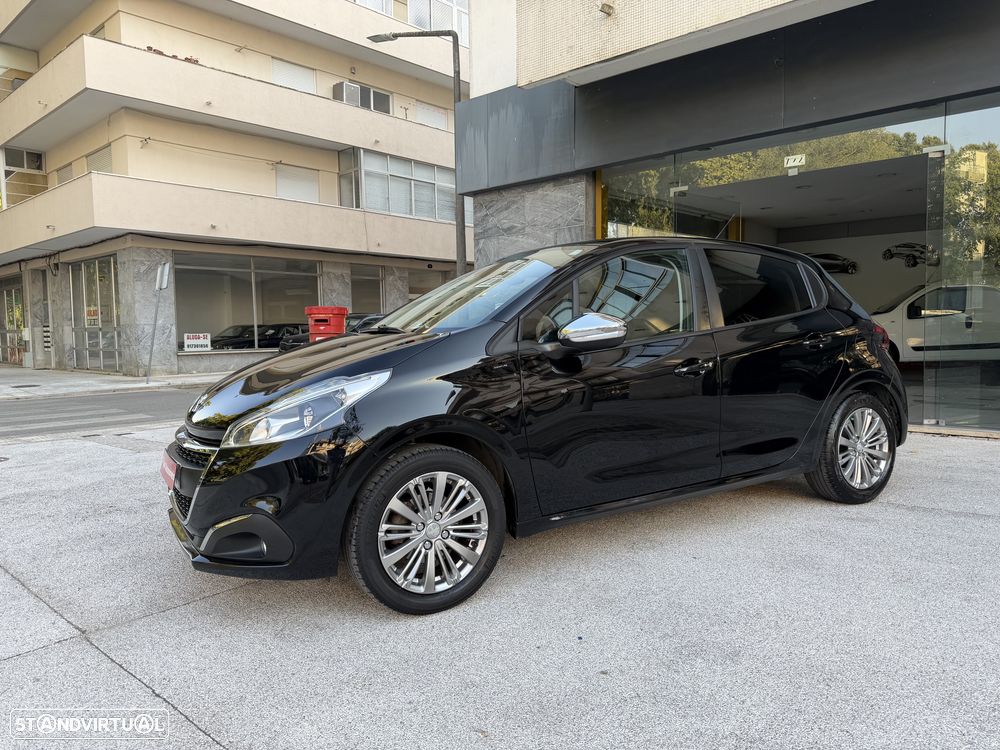Peugeot 208 1.2 PureTech Signature - 9
