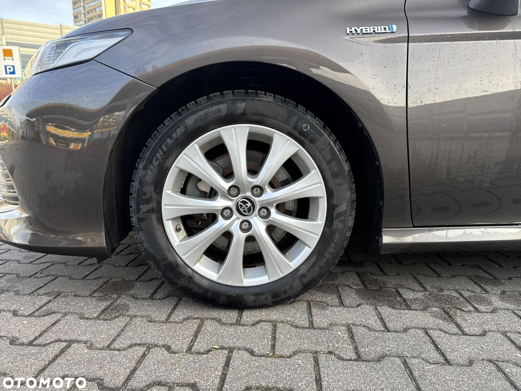 Toyota Camry - 19