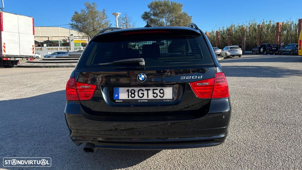 BMW 320 d Sport - 18