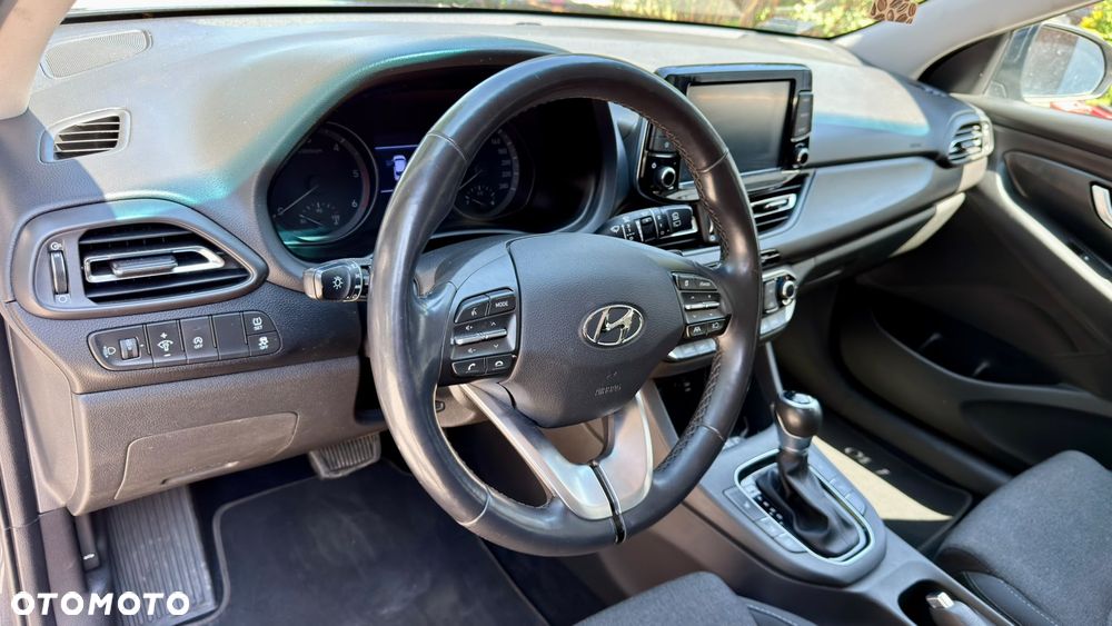 Hyundai i30 1.6 D Comfort DCT - 19
