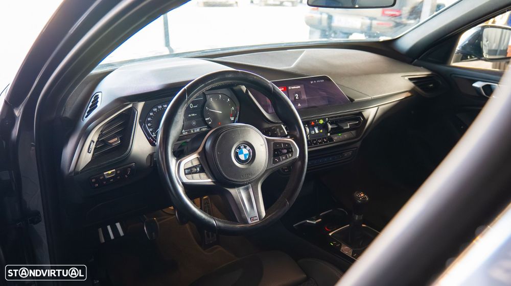 BMW 116 d Pack Desportivo M - 10