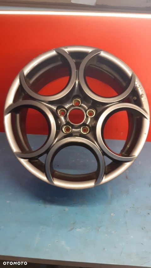 Felga Aluminiowa Alfa Romeo 18cali 7.5J et41 156093277 - 1