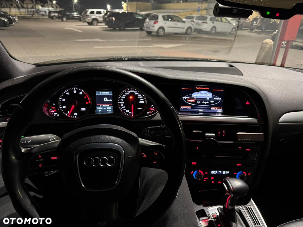 Audi A4 Limousine - 13