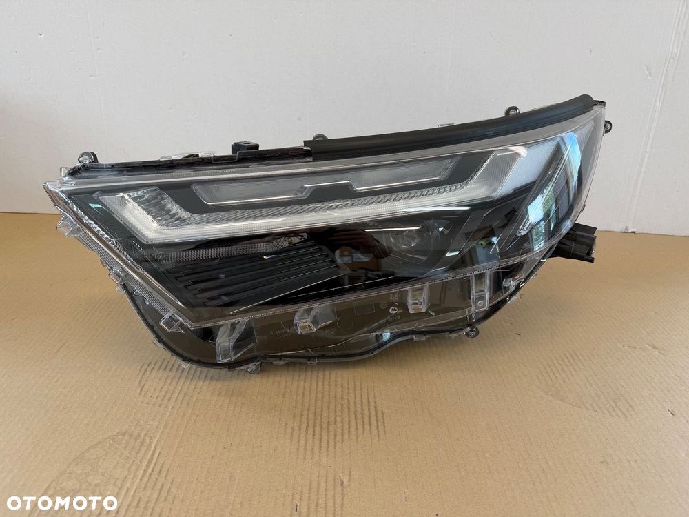 TOYOTA RAV4 V 5 LIFT 23- LAMPA LEWA PRZEDNIA PRZÓD FULL LED