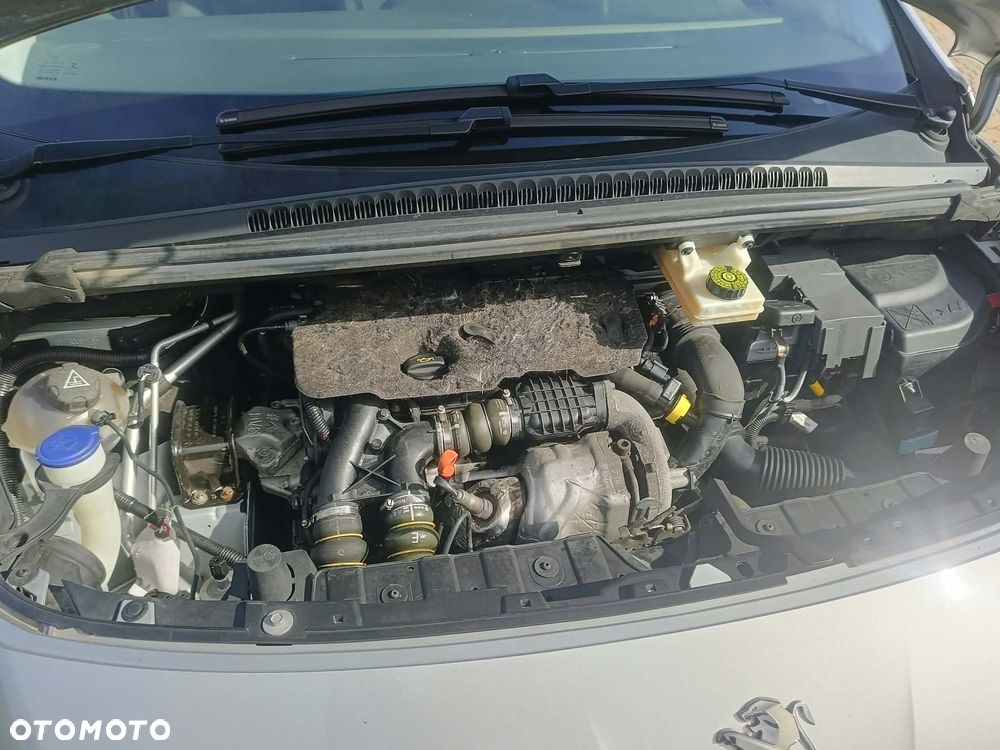 Peugeot 3008 HDi 115 Allure - 26