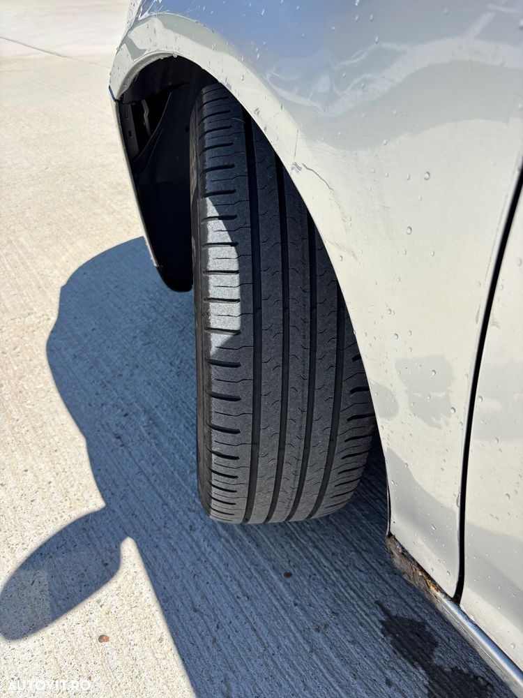 Volkswagen Golf - 5