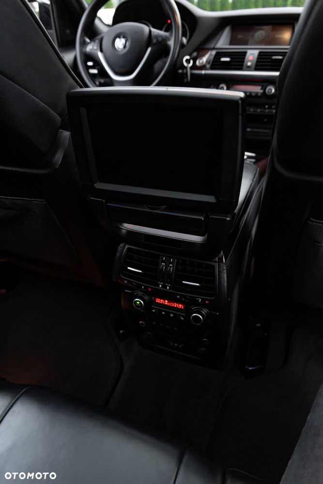 BMW X5 xDrive35d - 26
