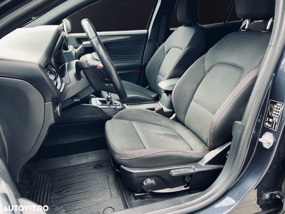 Ford Focus 1.5 EcoBoost ST Line Business - 20