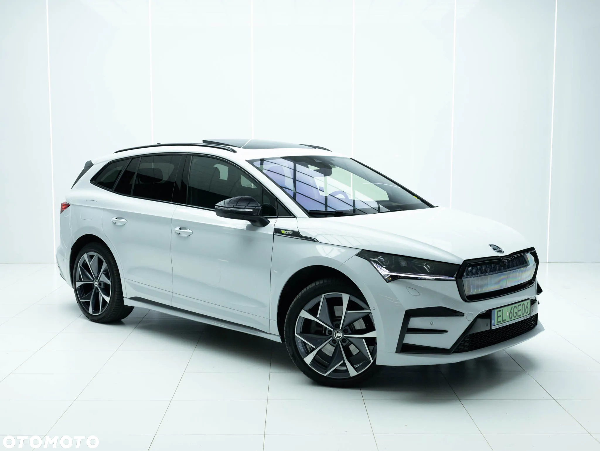 Skoda Enyaq RS 82kWh Maxx - 2