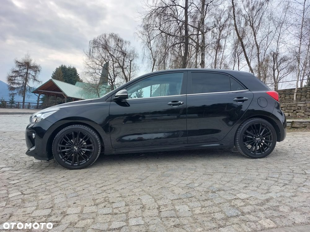 Kia Rio 1.4 L - 3