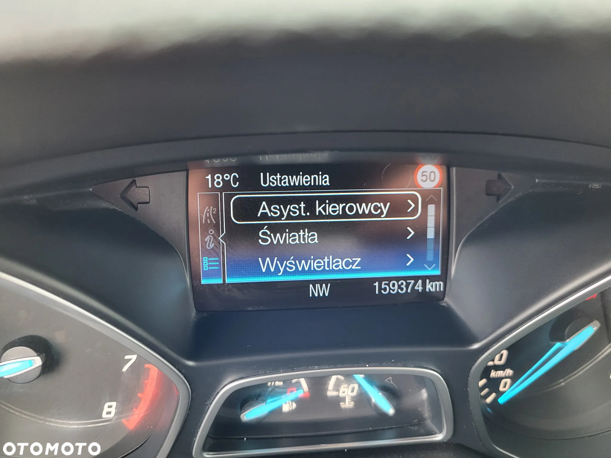 Ford Kuga 1.5 EcoBoost 2x4 Titanium - 24
