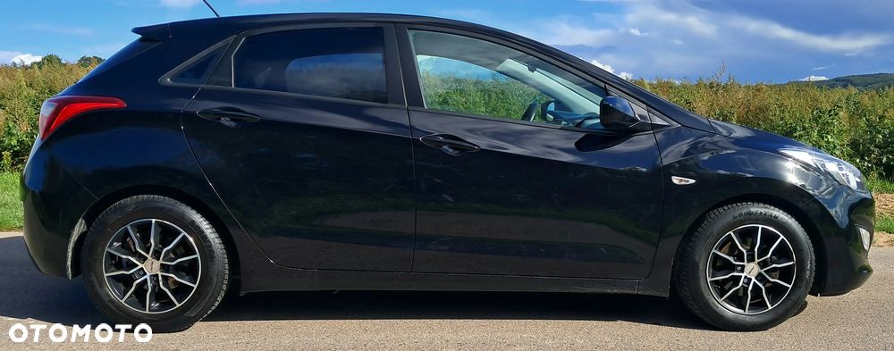 Hyundai i30 blue 1.6 GDI Style - 12