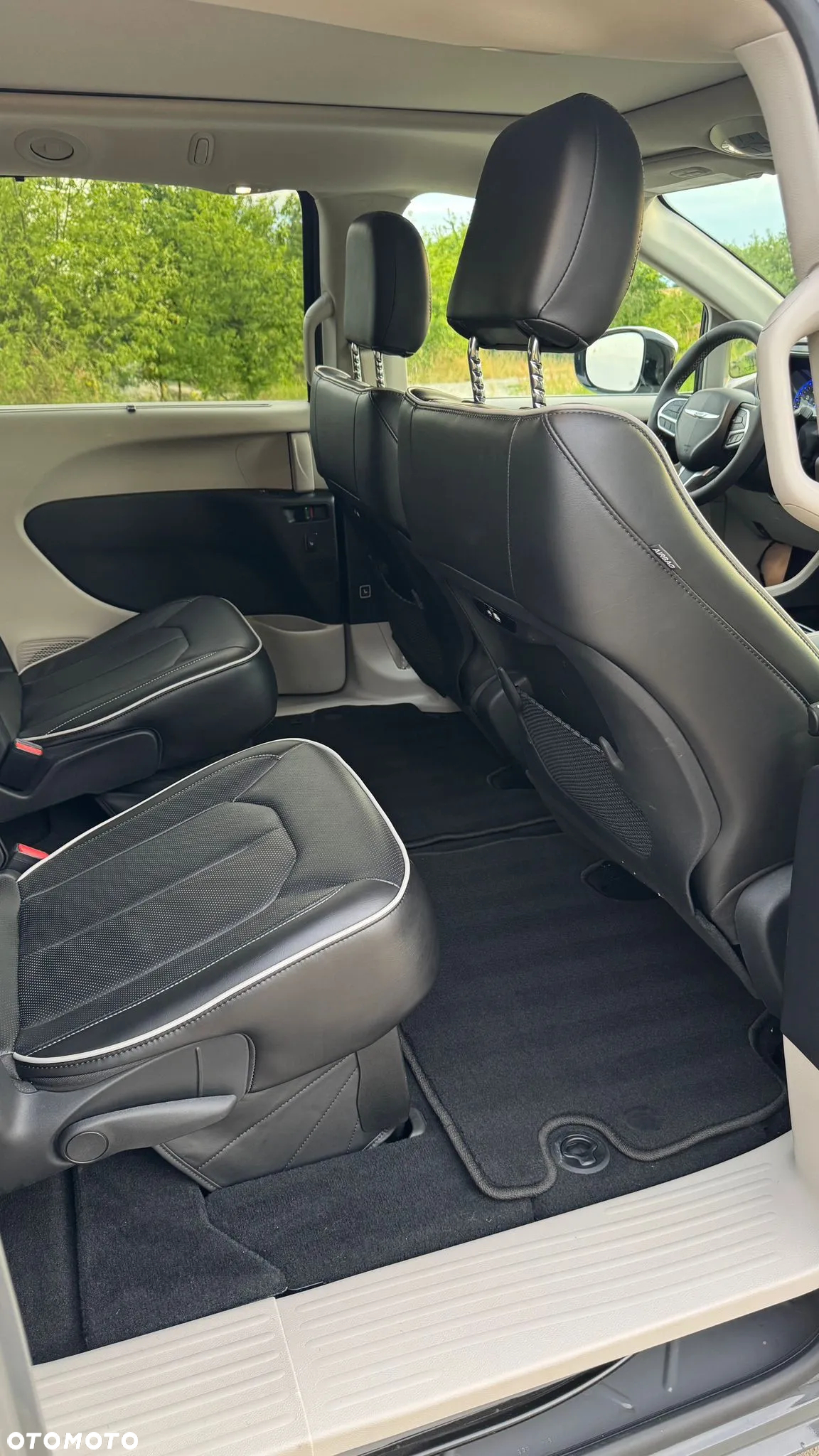 Chrysler Pacifica - 18