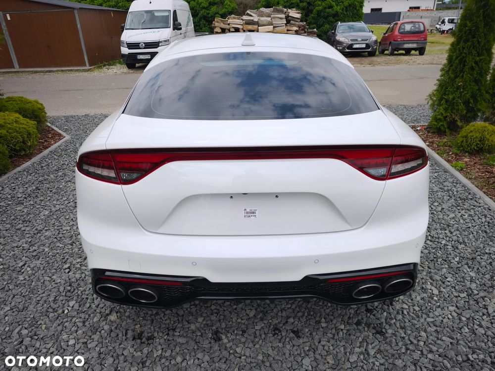 Kia Stinger 3.3 T-GDI AWD GT - 4