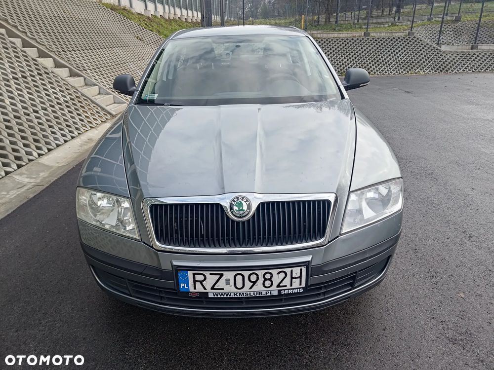 Skoda Octavia 1.6 Tour Classic - 6