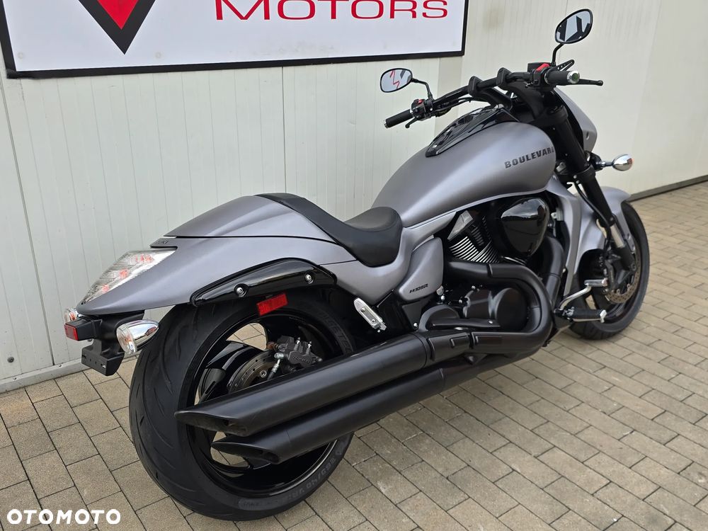 Suzuki Boulevard - 3