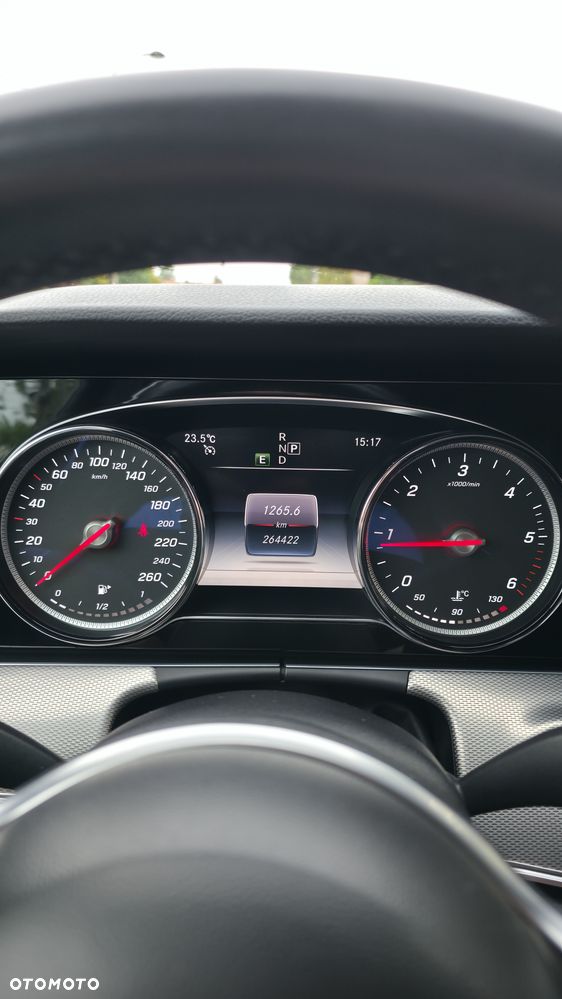 Mercedes-Benz Klasa E 220 d 9G-TRONIC Avantgarde - 2