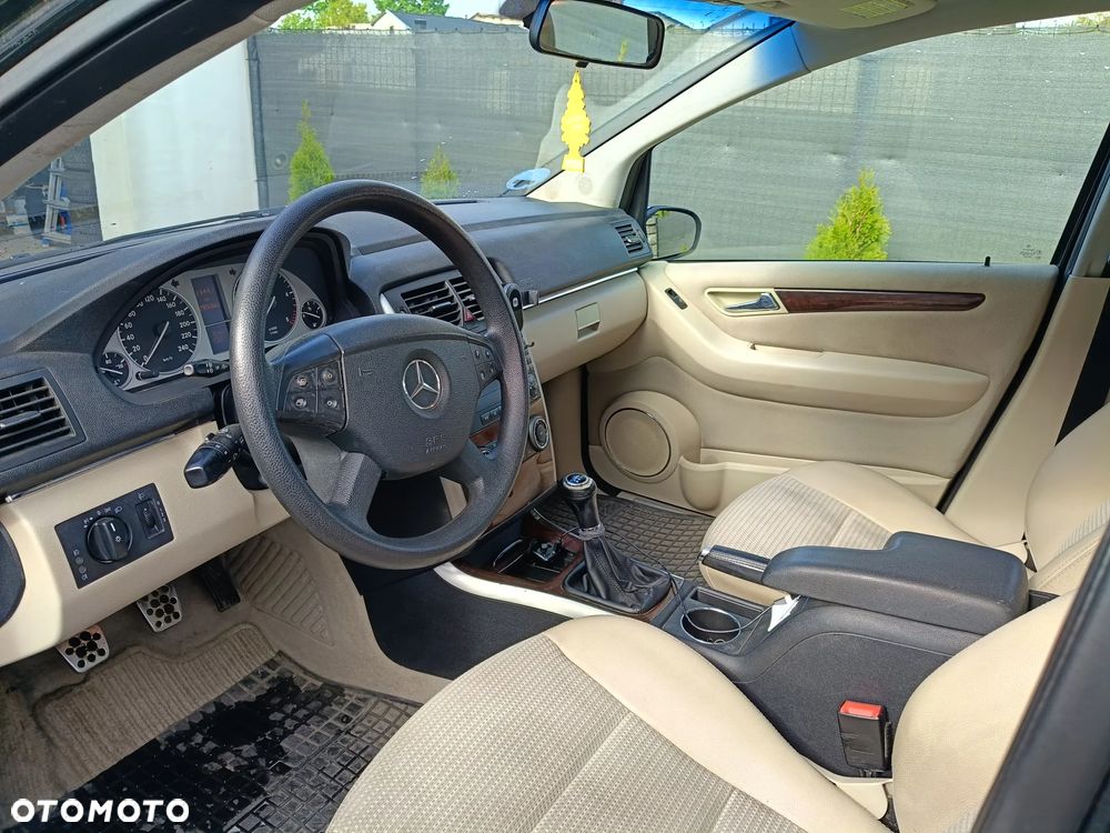 Mercedes-Benz Klasa B 200 CDI - 6